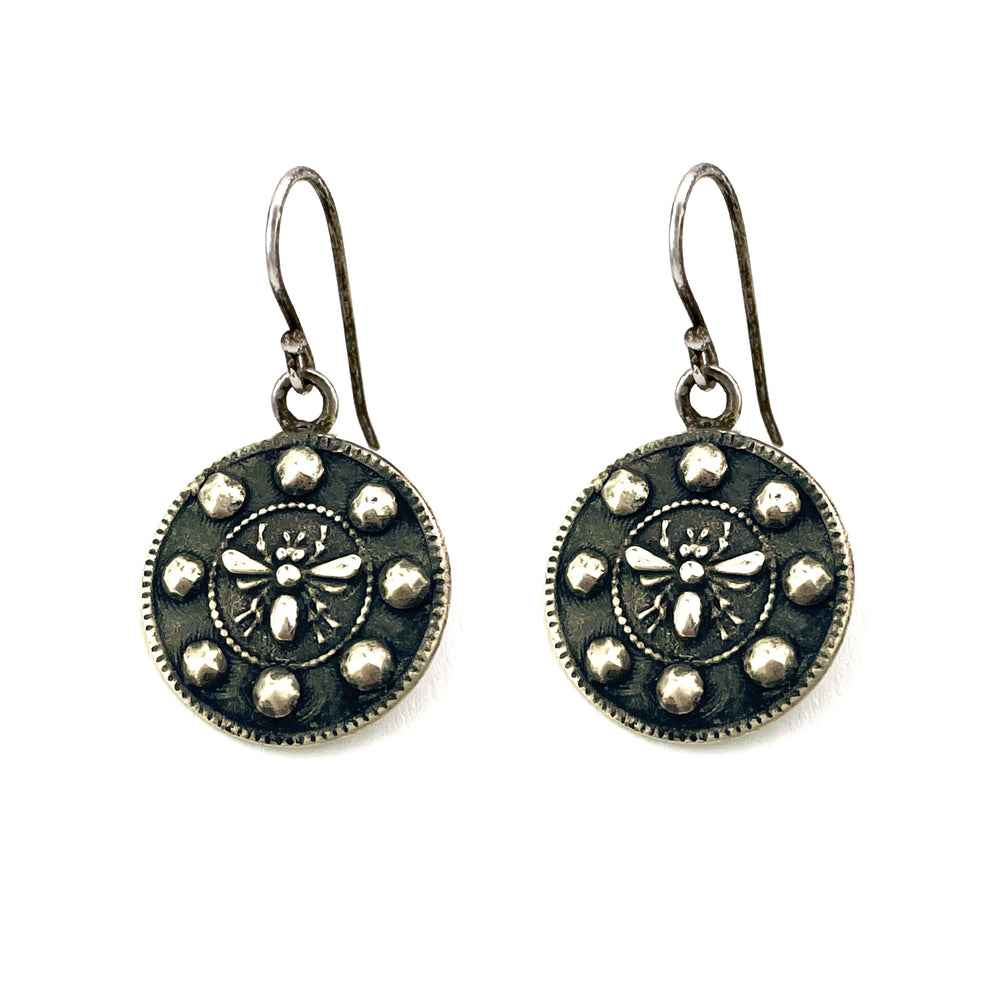 QUEEN BEE Vintage Button Earrings - Silver